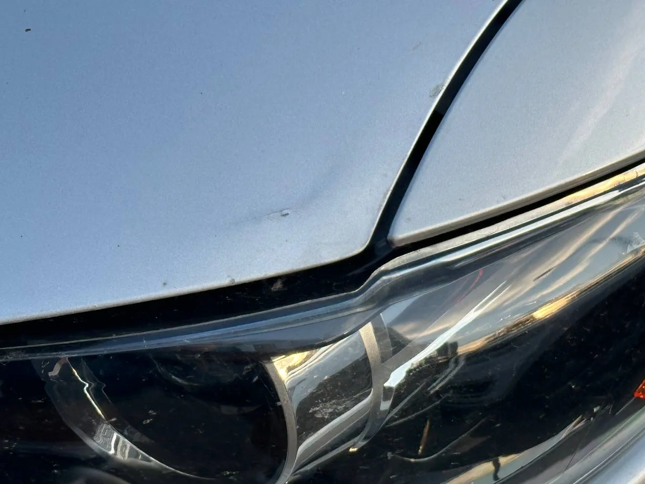 Залом металу на капоті Mazda CX-5 2019