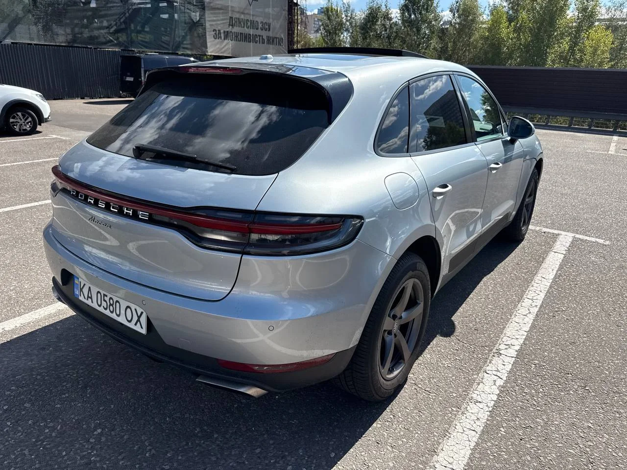 Porsche Macan 2019 — вигляд ззаду