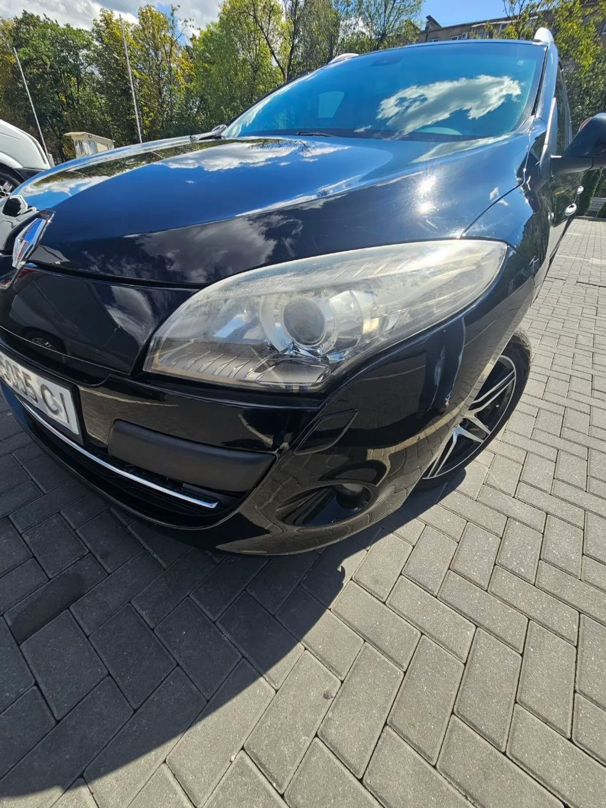 Renault Megane 2012 на виїзному огляді — вигляд спереду
